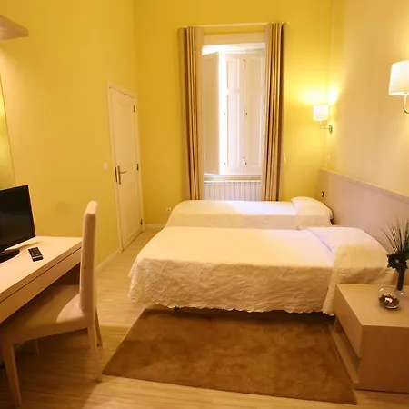 Hotel Local Primavera 2*