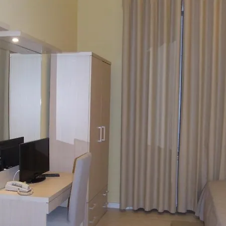 Hotel Local Primavera 2*